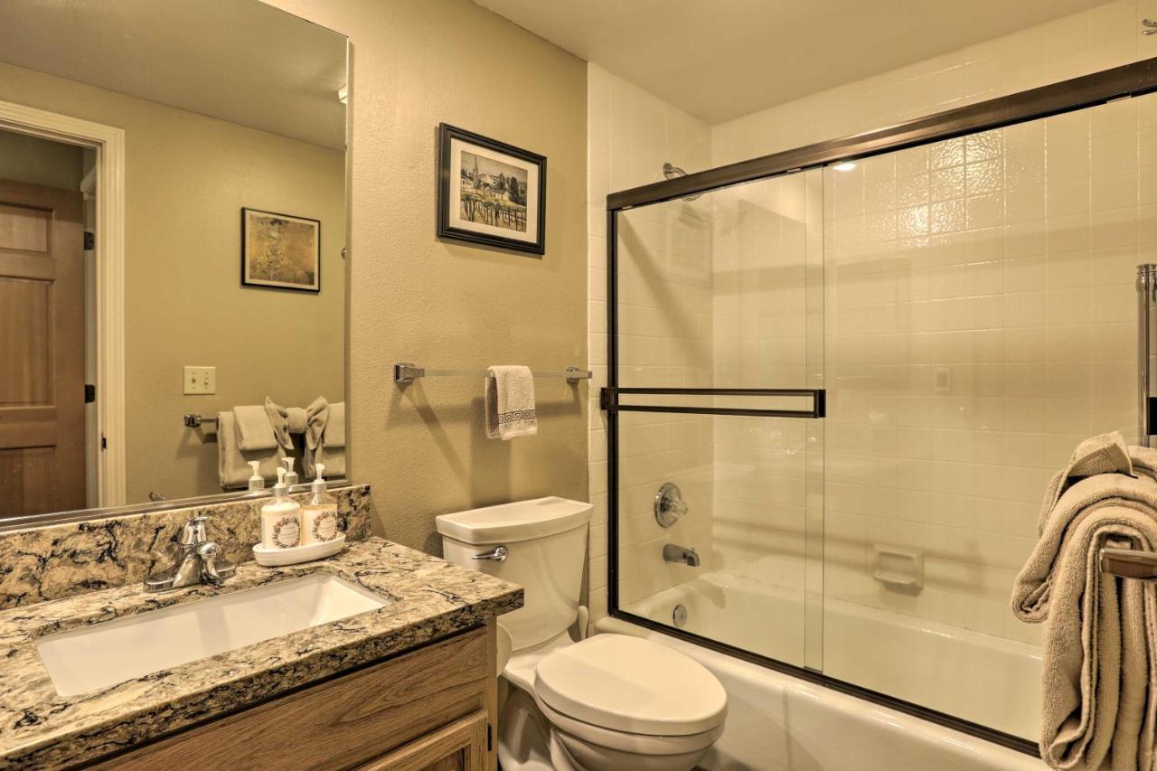 Corner-Unit Condo With Grill Walk To Lake Tahoe! Incline Village Exterior foto